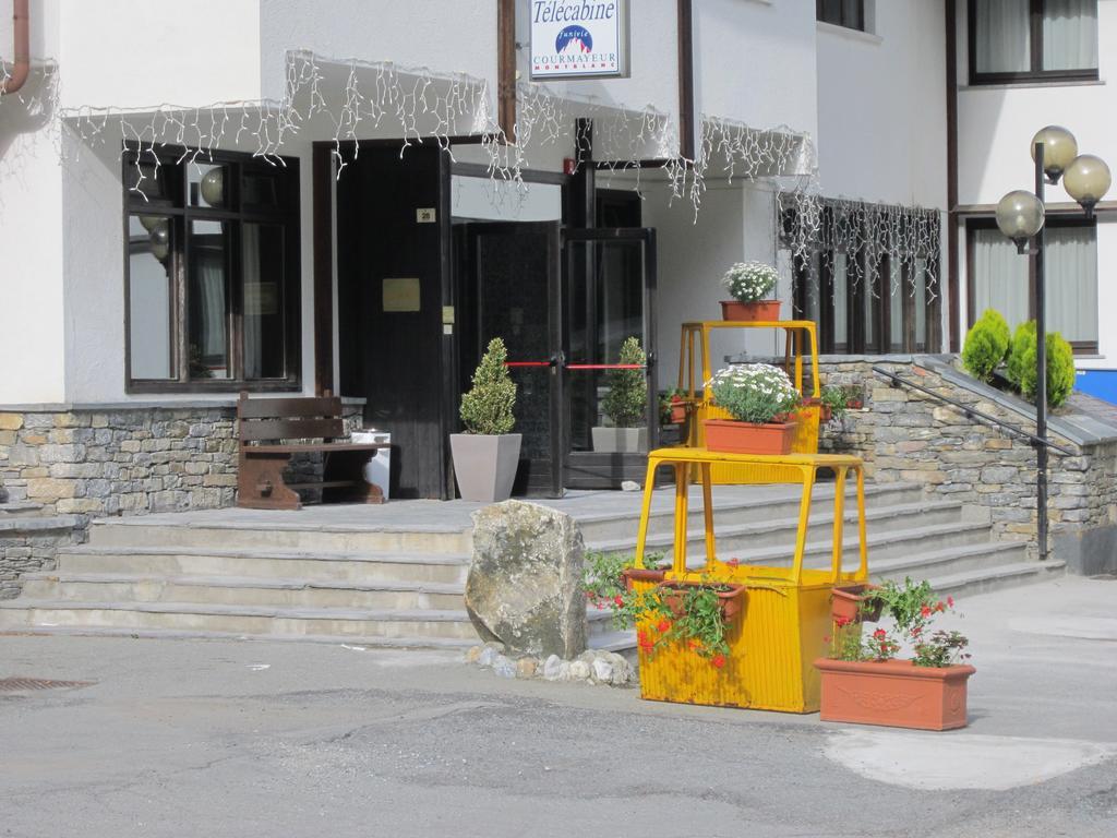Hotel De La Telecabine Courmayeur Extérieur photo