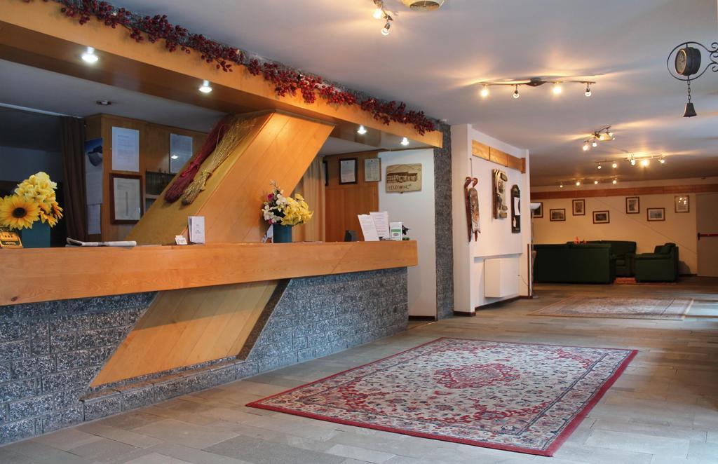 Hotel De La Telecabine Courmayeur Extérieur photo