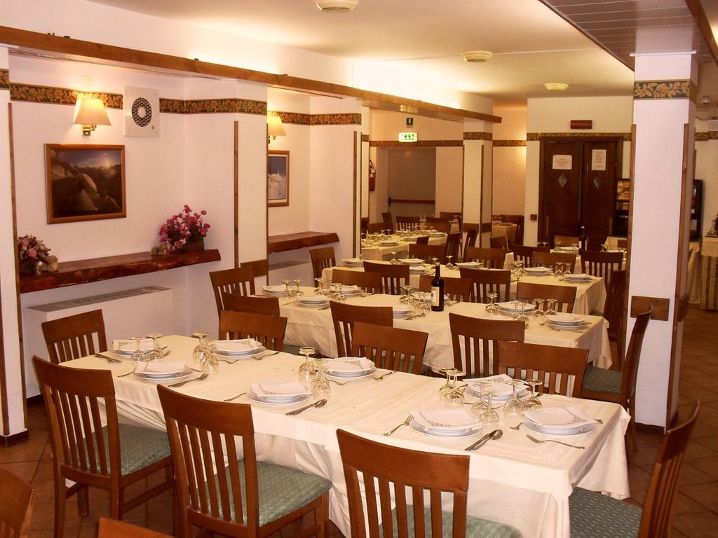 Hotel De La Telecabine Courmayeur Extérieur photo