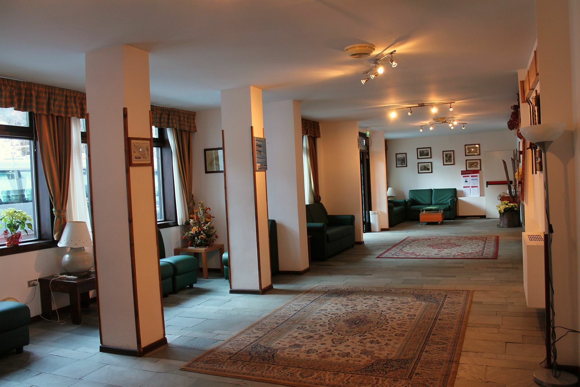 Hotel De La Telecabine Courmayeur Extérieur photo